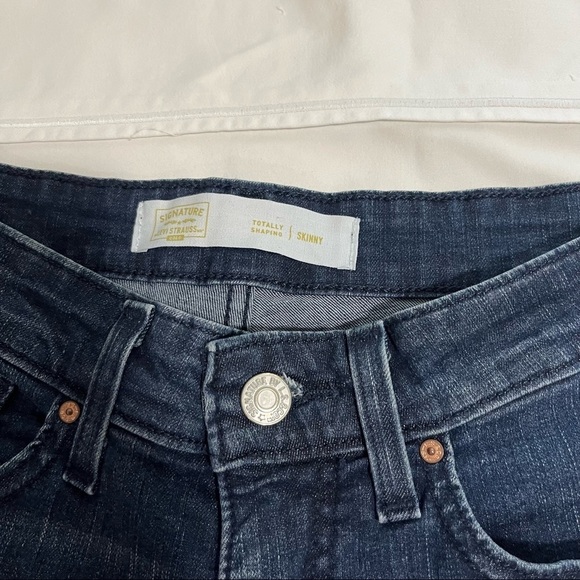 Signature Levi's Blue Jean Women Size 10 Large Women - Picture 5 of 15